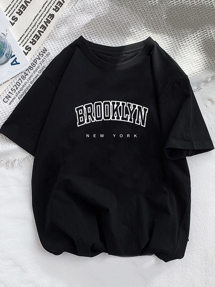 تي شيرت نسائي من Brooklyn New York مطبوع عليه رسومات فتاة على الموضة Harajuku