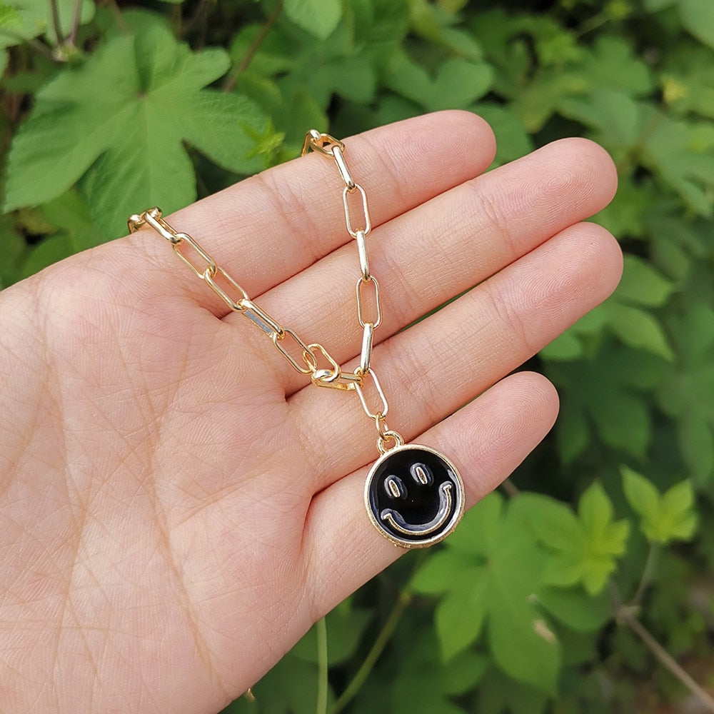 Cute Smiley Face Pendant Necklace for Women Vintage Round Pin Link Chain Choker Necklace Accessories Jewelry Collin BFF Mujer