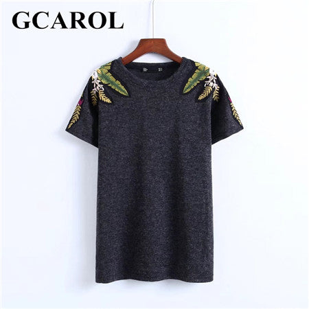 GCAROL 2018 أوائل الربيع المطرزة الأزهار تي شيرت نوعين الكتف تصميم الأزهار متماسكة القمم تيز للسيدات